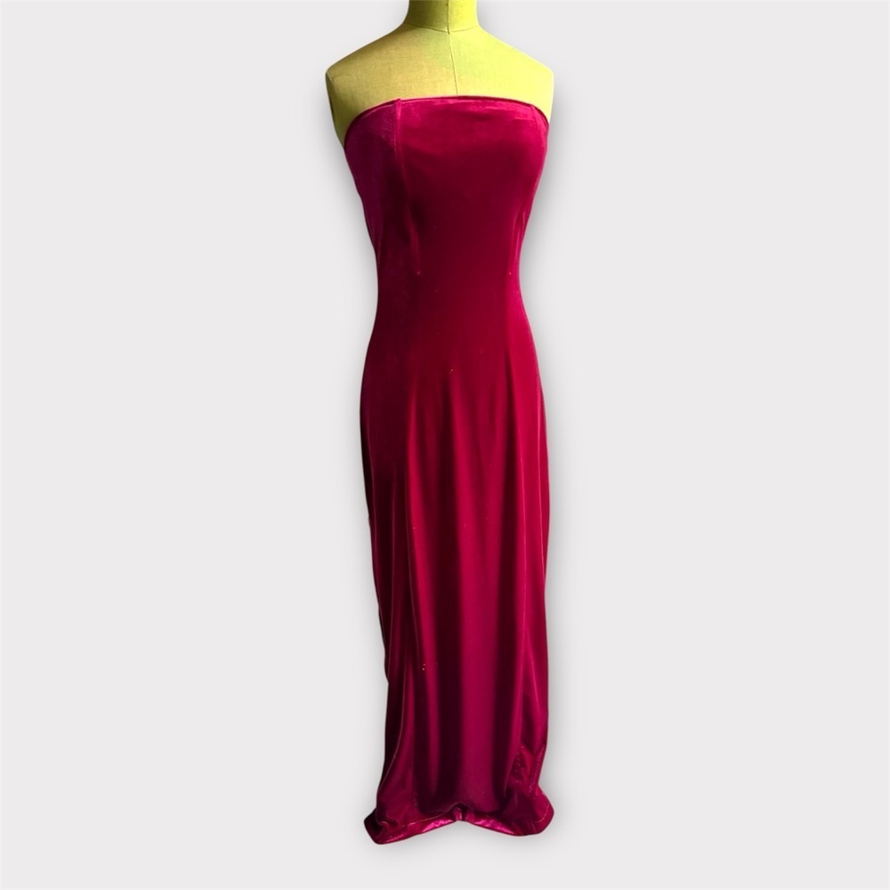 Elegant Strapless Red Dress